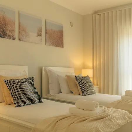 Wicalia Shortstays * Mem Martins